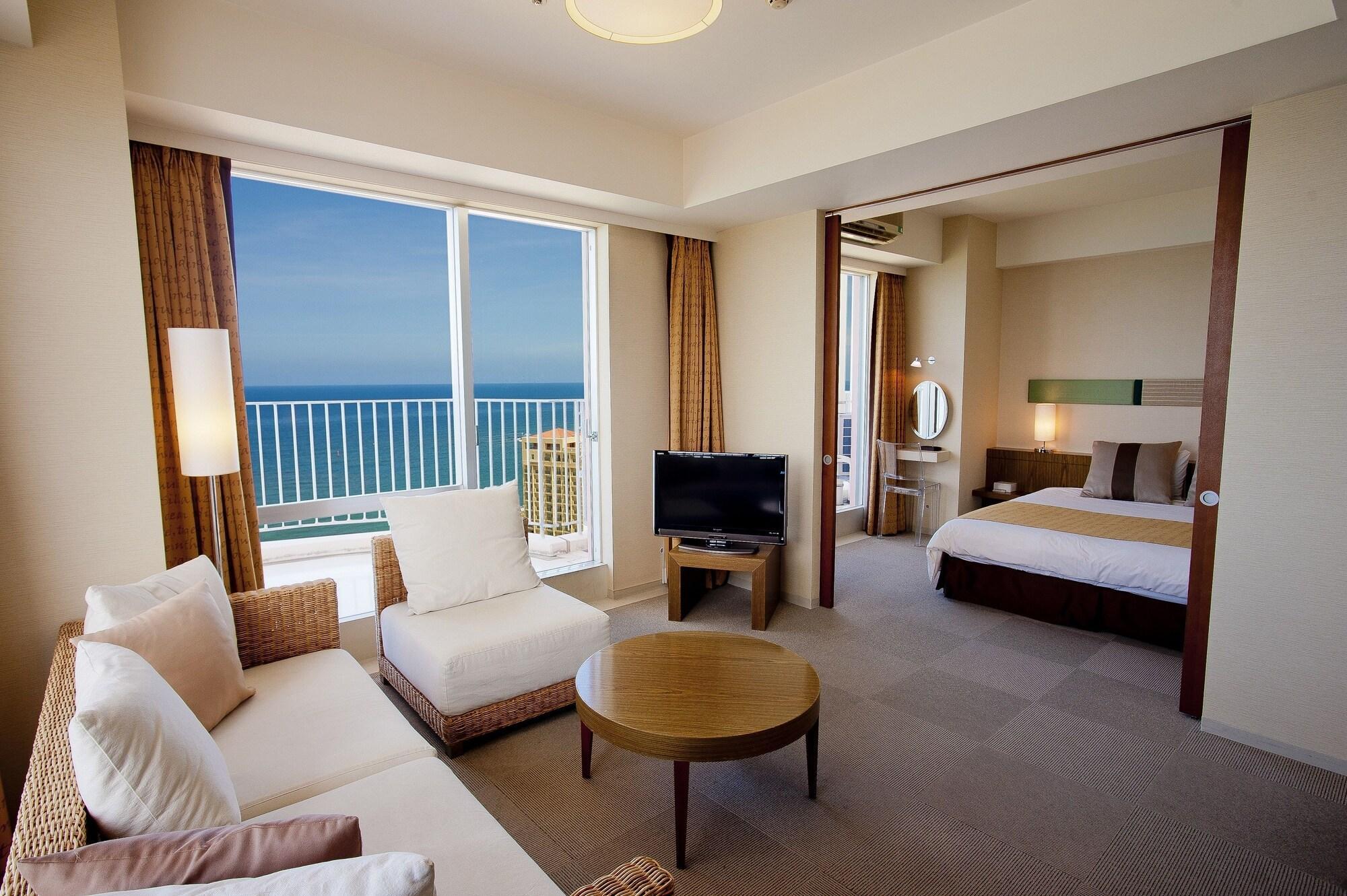 The Beach Tower Okinawa Chatan Exterior foto